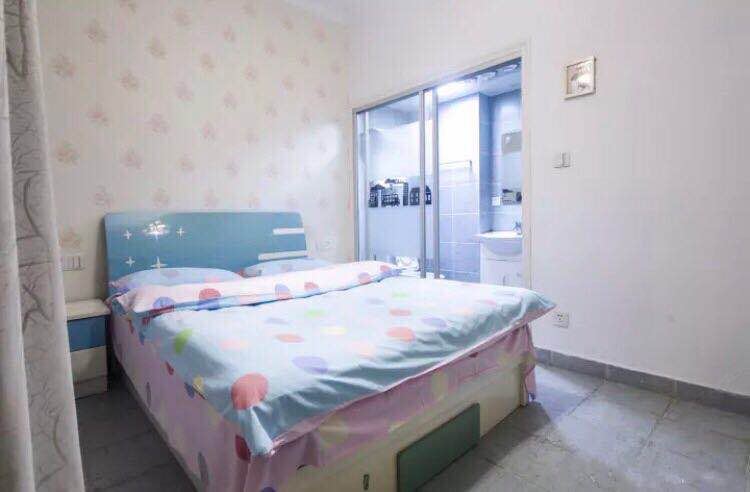 普通大床房