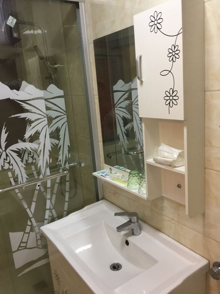 阳光大床房