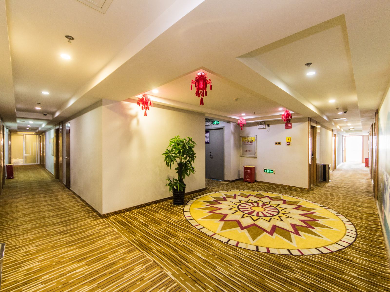 格林豪泰智选酒店(福州宝龙城市广场店)