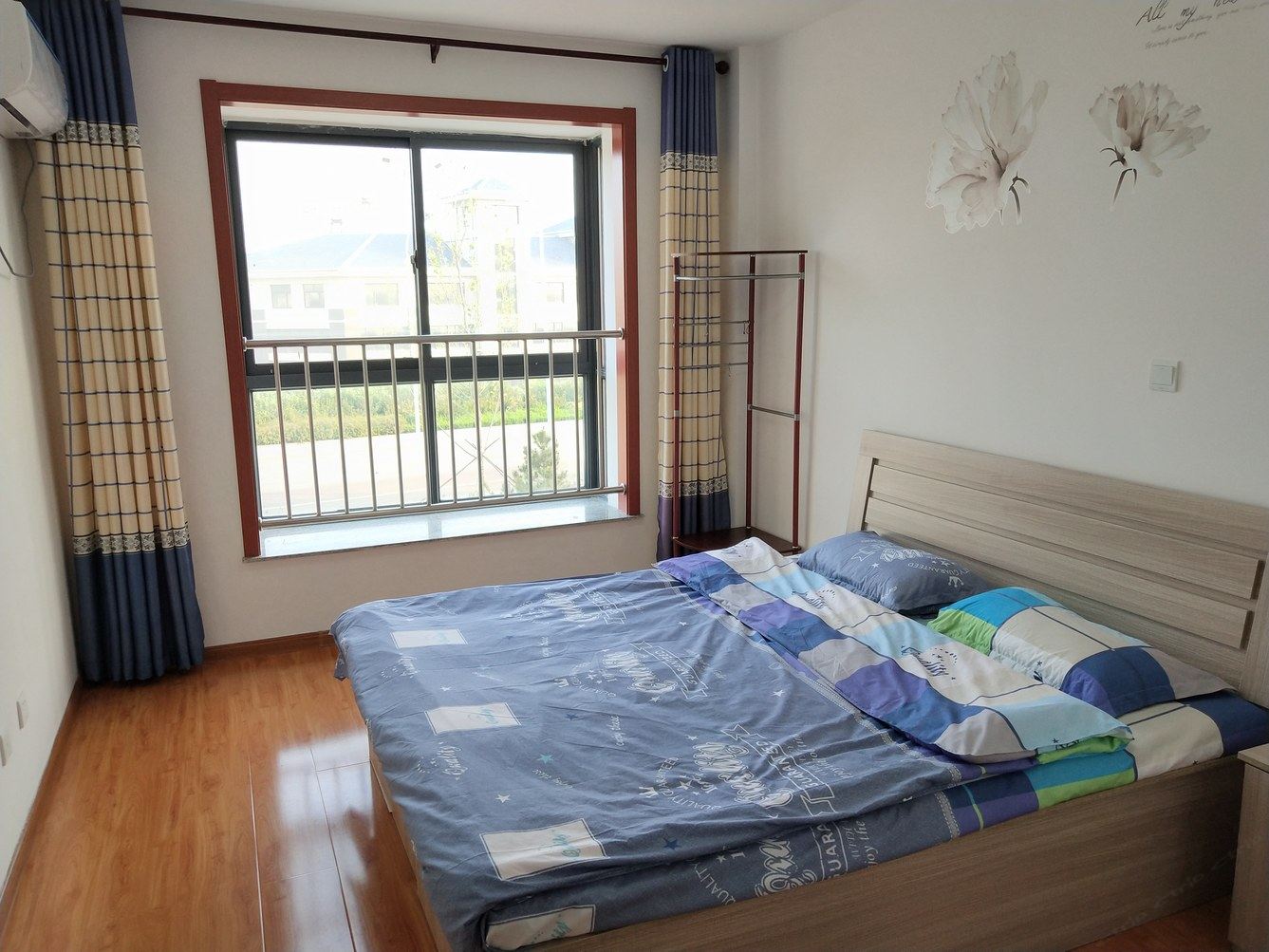 威海西霞口野生动物园假日客栈(11号店)