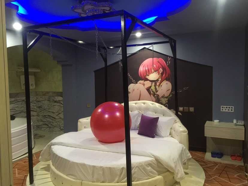 天长地久主题房