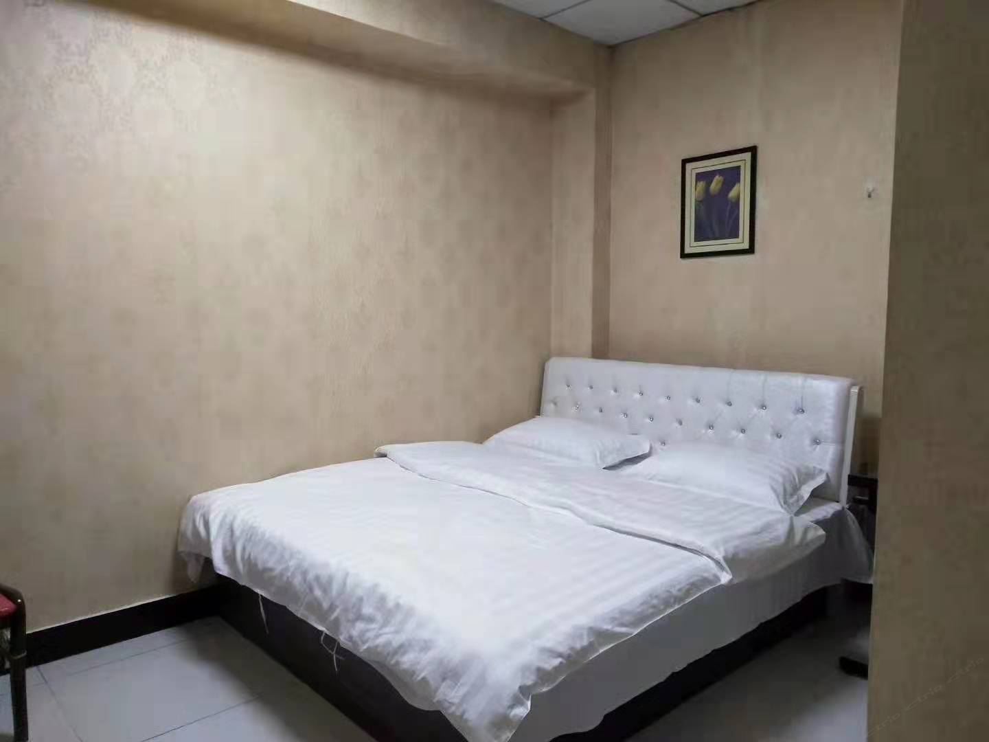 普通间(无窗)