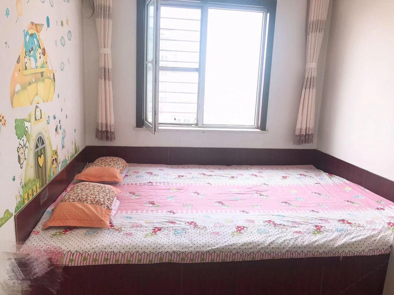 唐山崔芸公寓