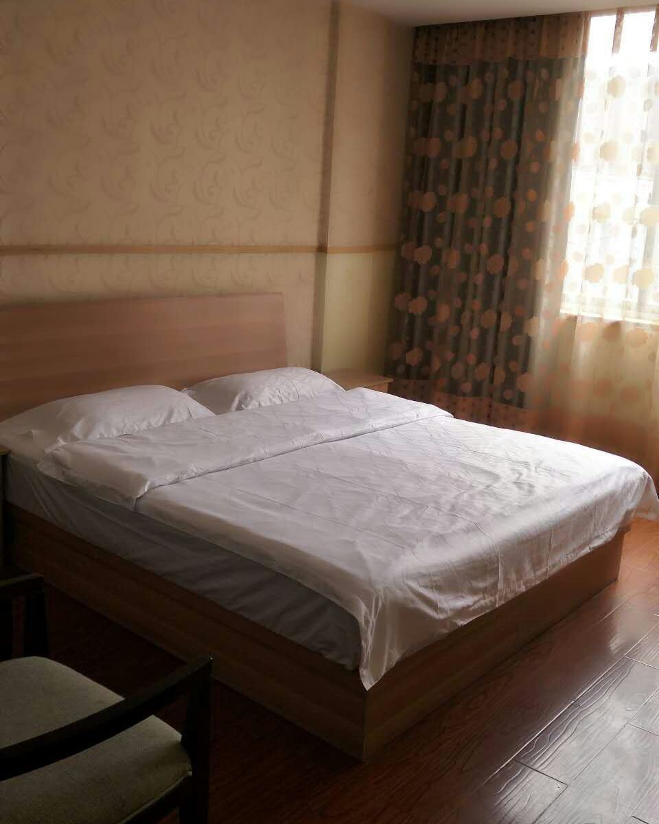 电脑大床房