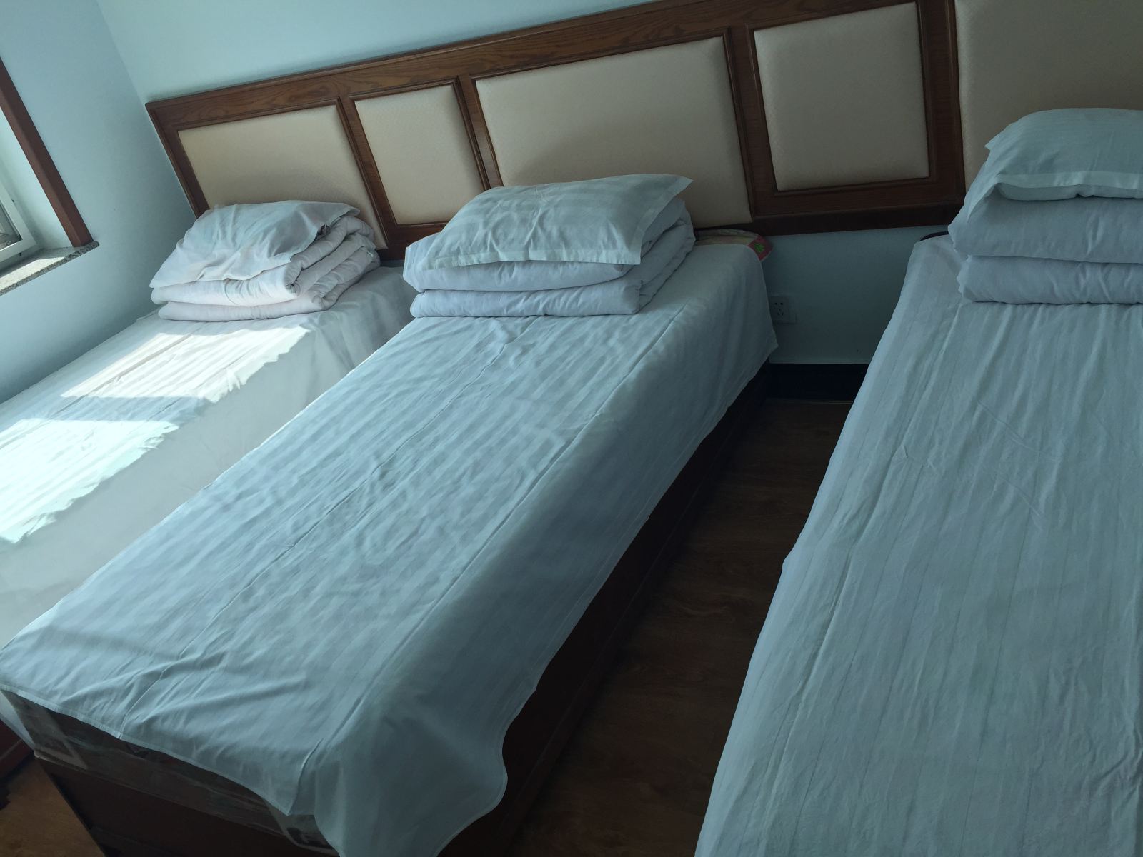 三人房