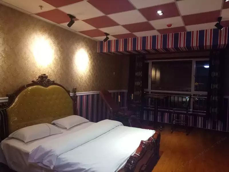 豪华欧式大床房