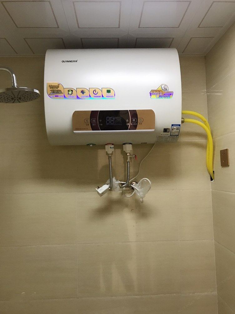 现代风一室大床房