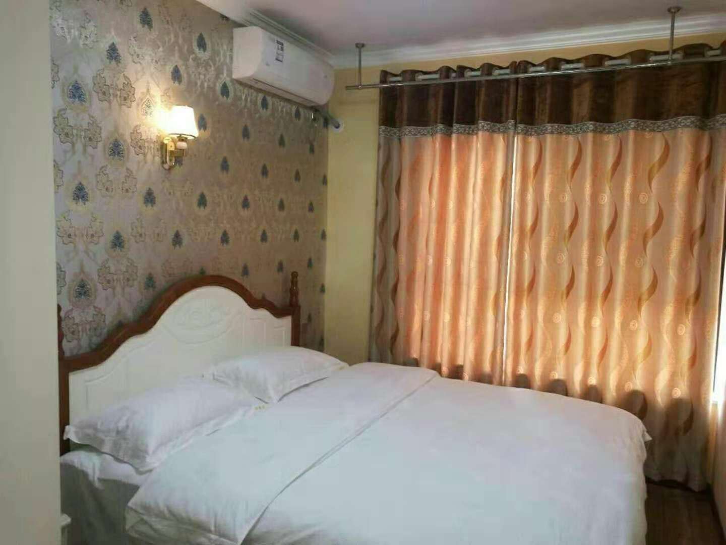 馨爱大床房
