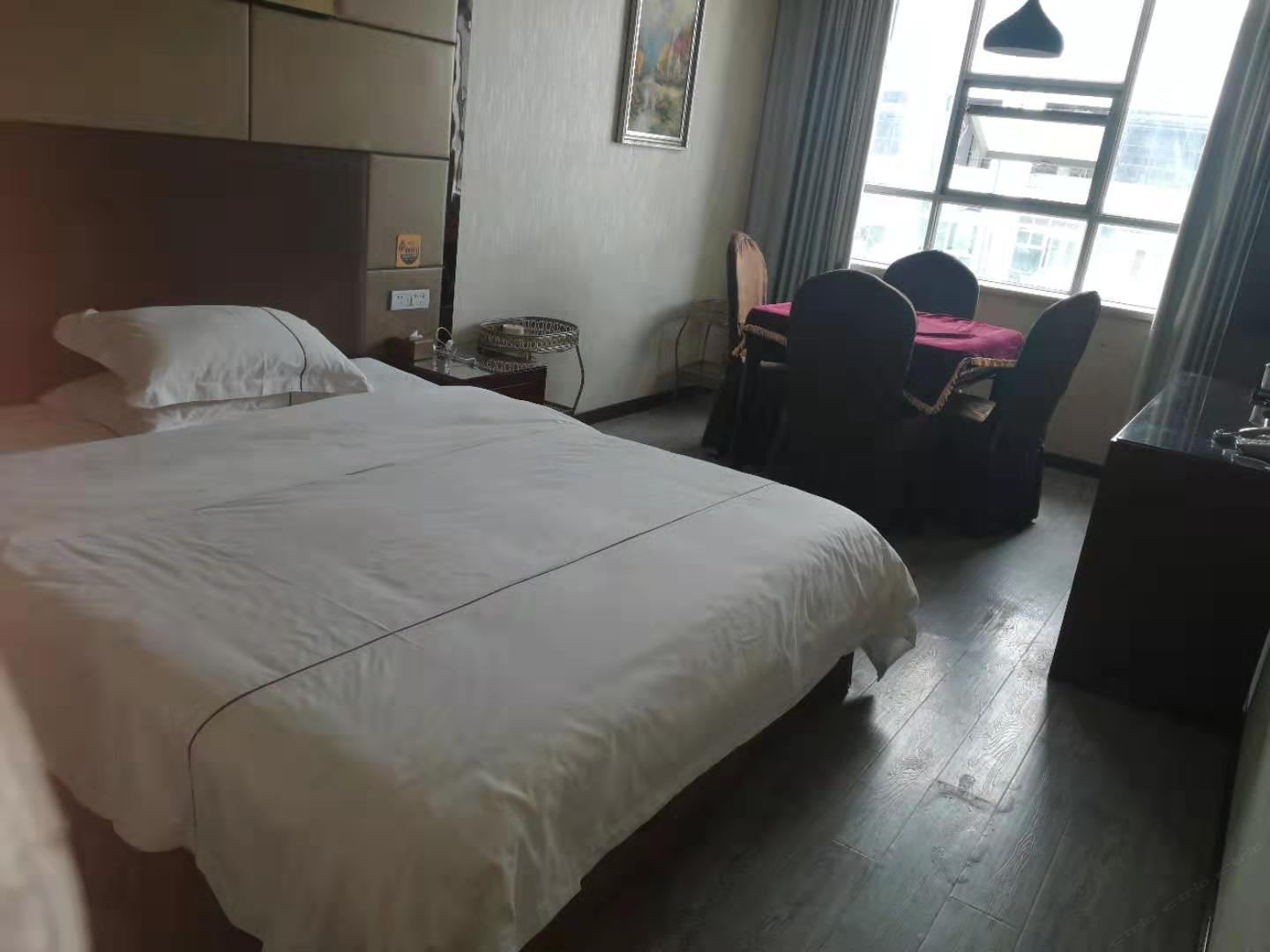 机麻套房