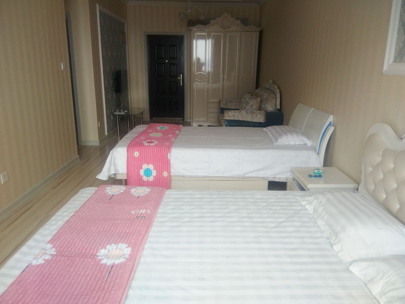 红岩家庭民宿(乳山14号店)