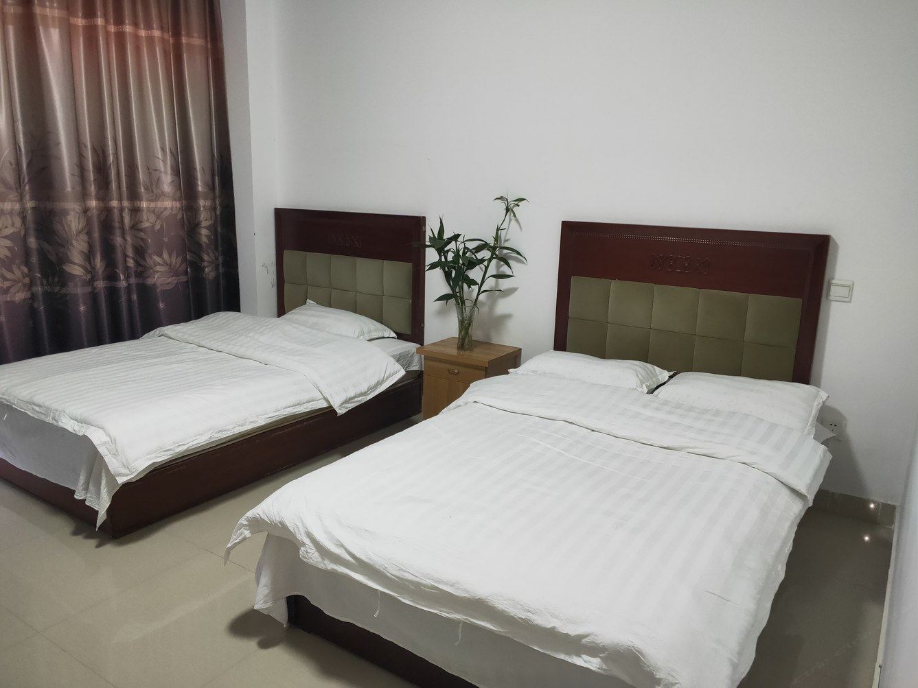 唐山神龙王子公寓(2号店)