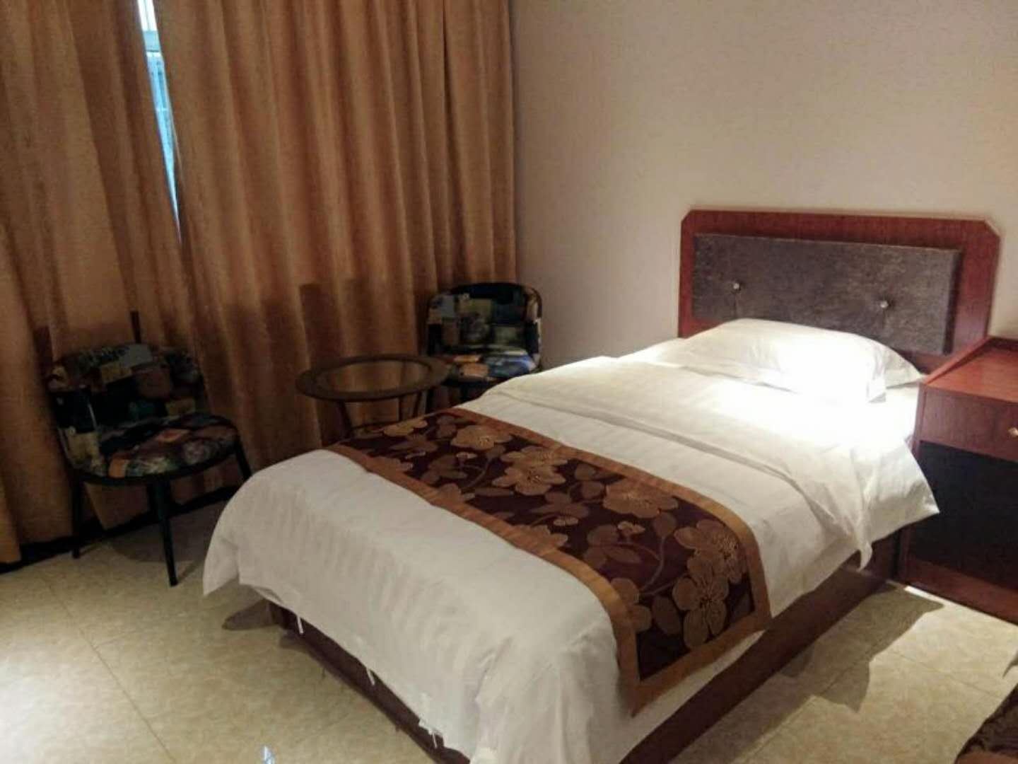 商务大床房
