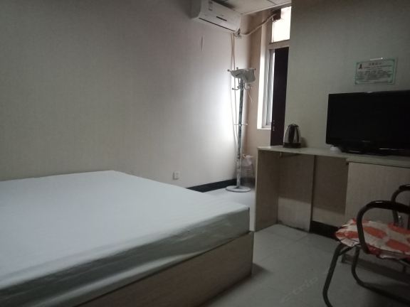 标准大床房有窗