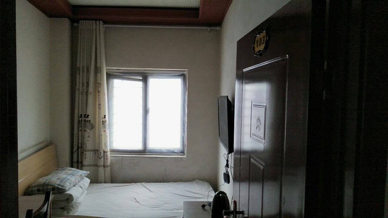 普通单间(公共卫浴)