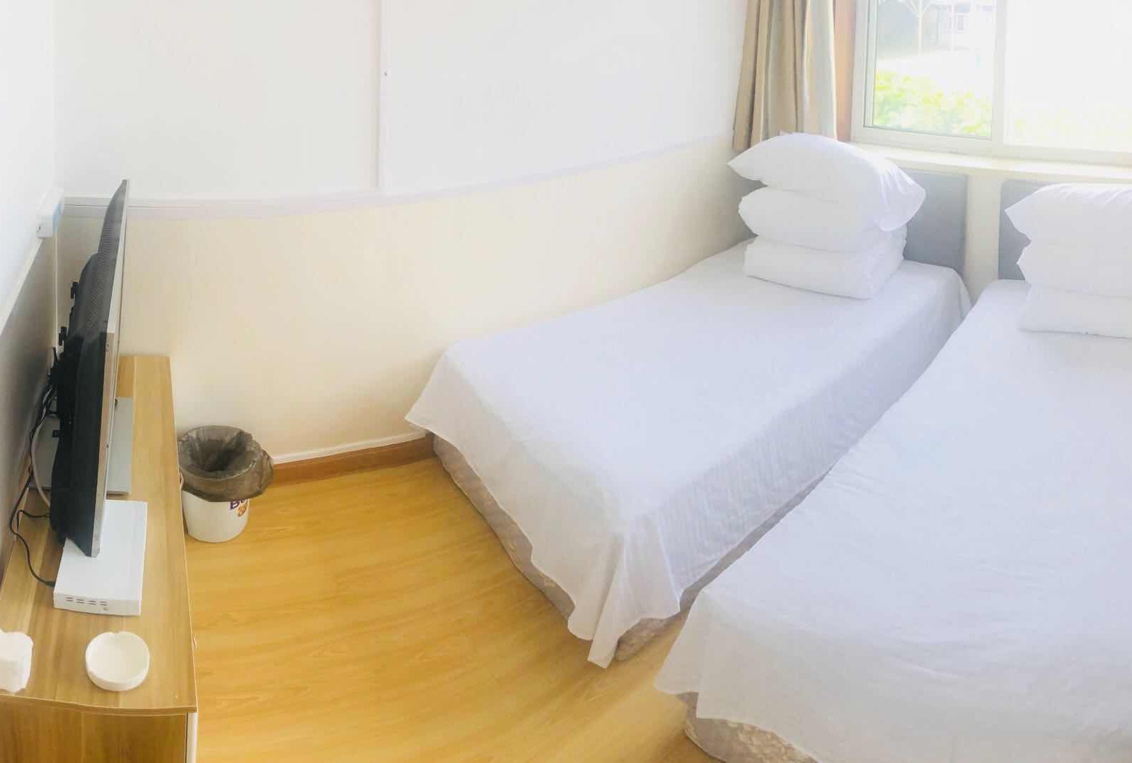 标准间(床位房)