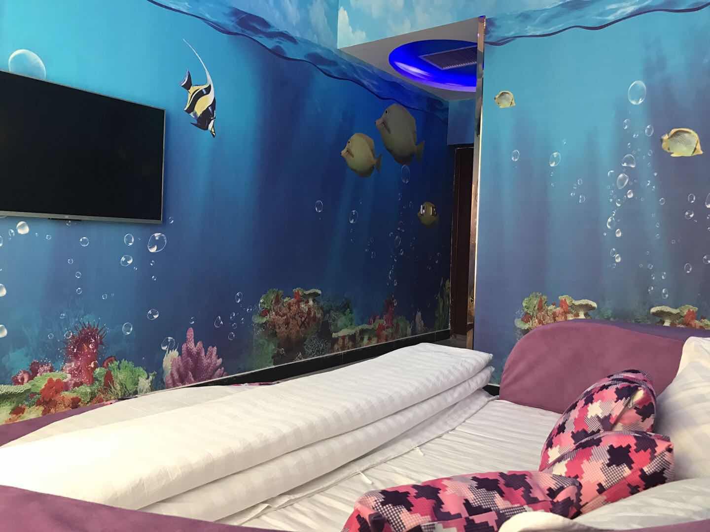 海底世界圆床房