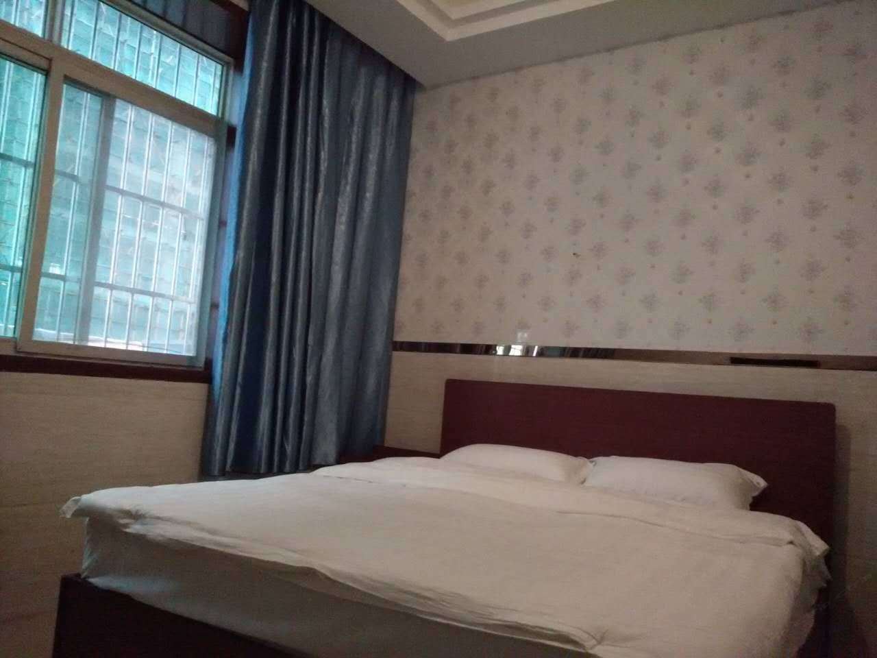 普通大床房