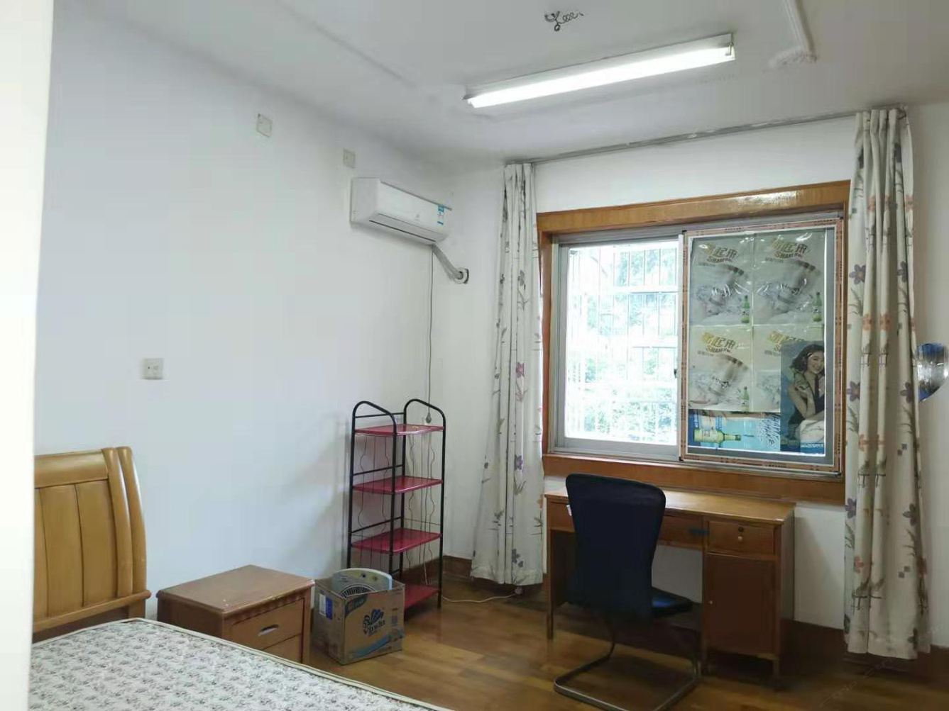 长沙县伍彩虹公寓