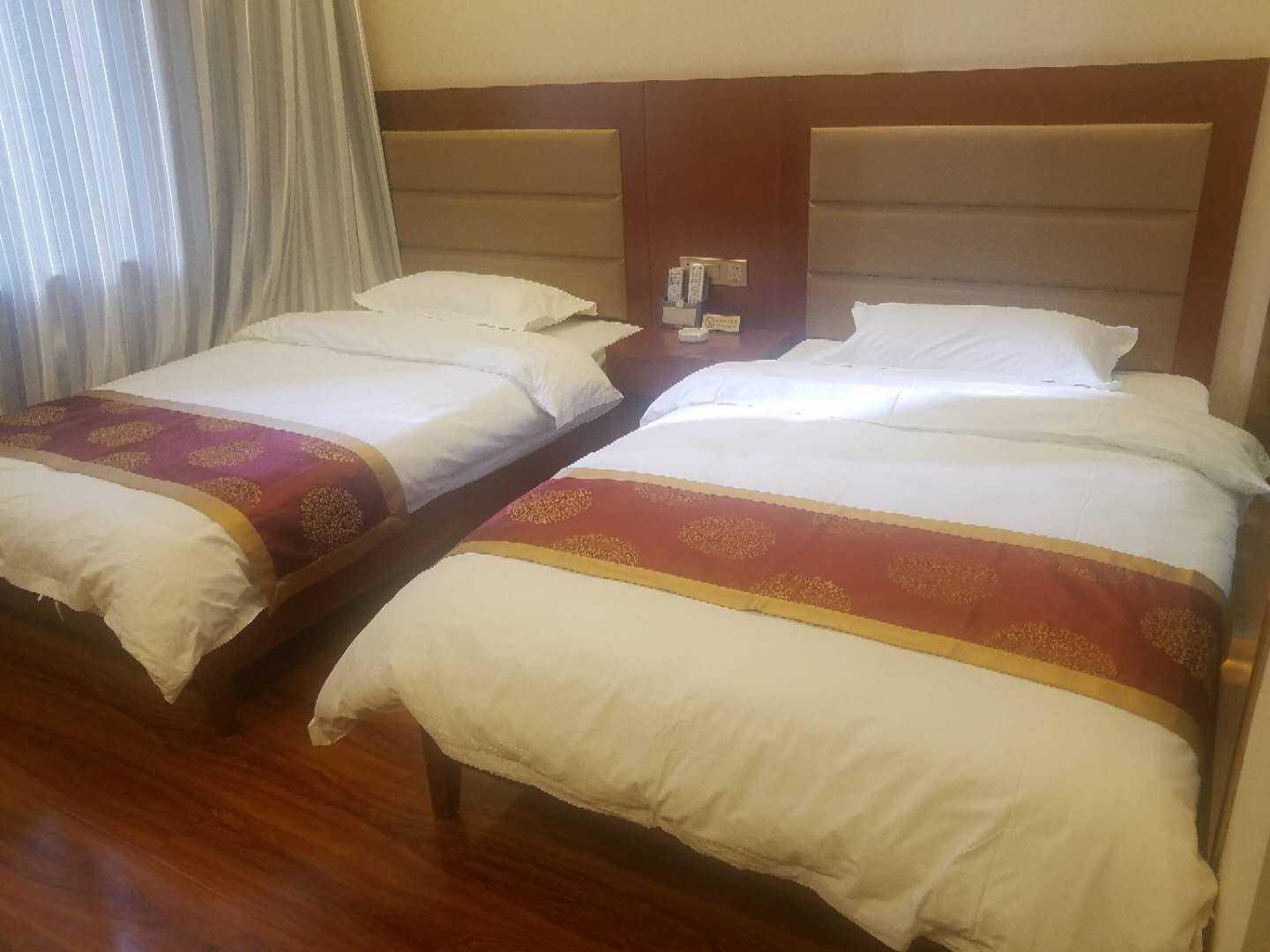 标准双床房