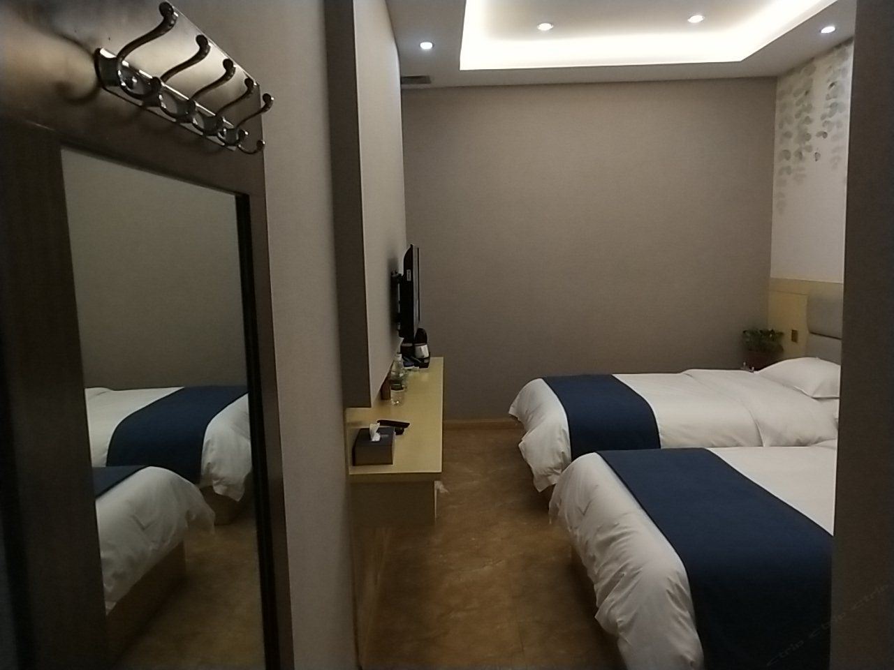 经济标间(无窗)