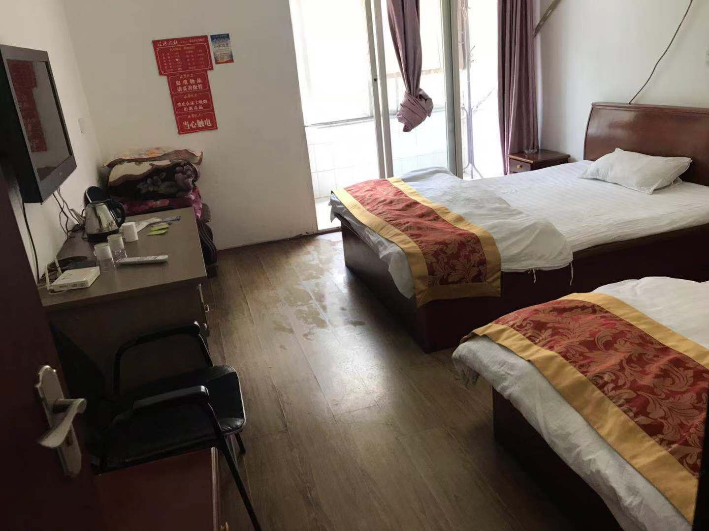 豪华双床房