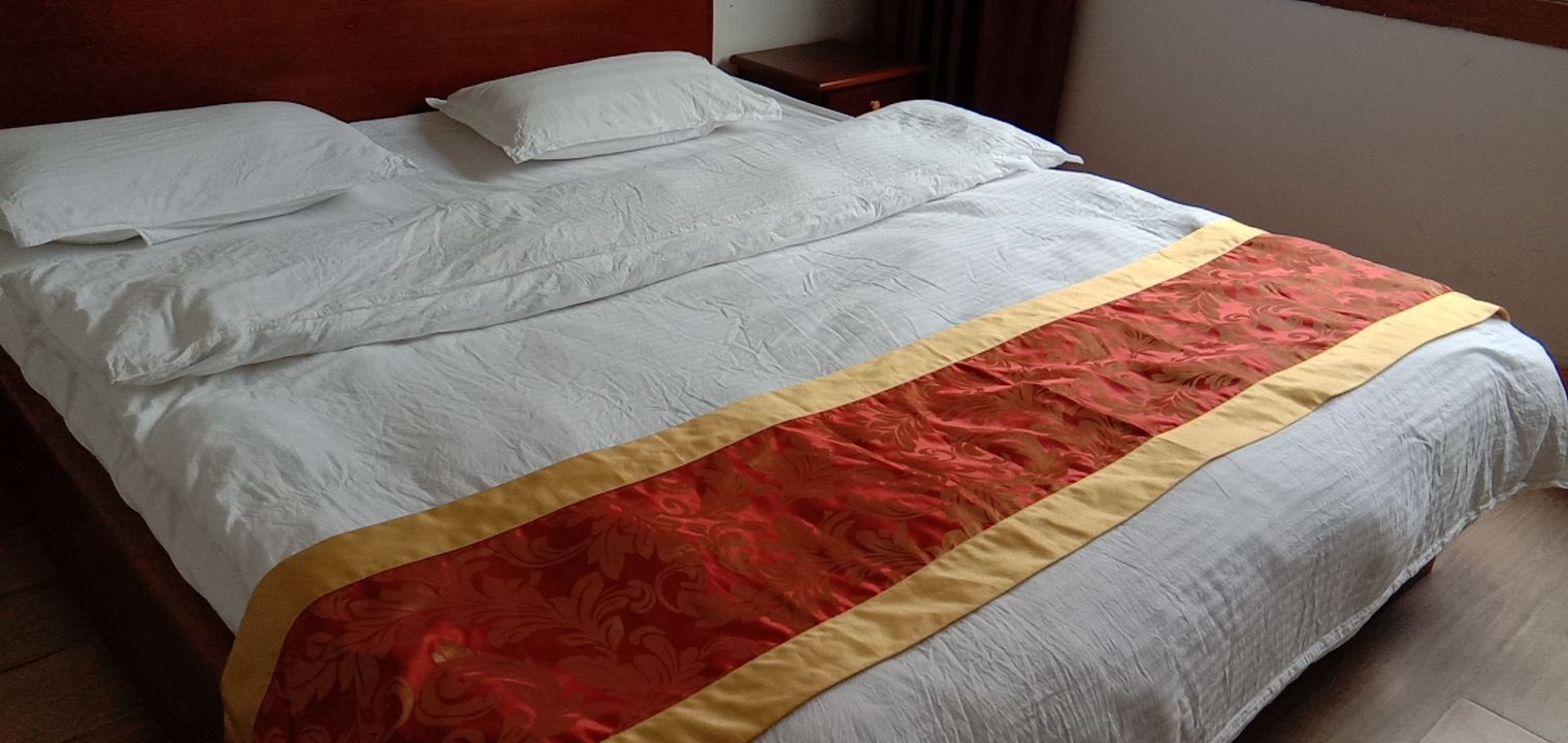 豪华大床房