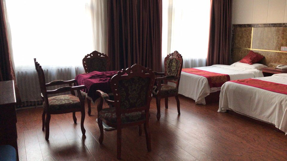 棋牌间