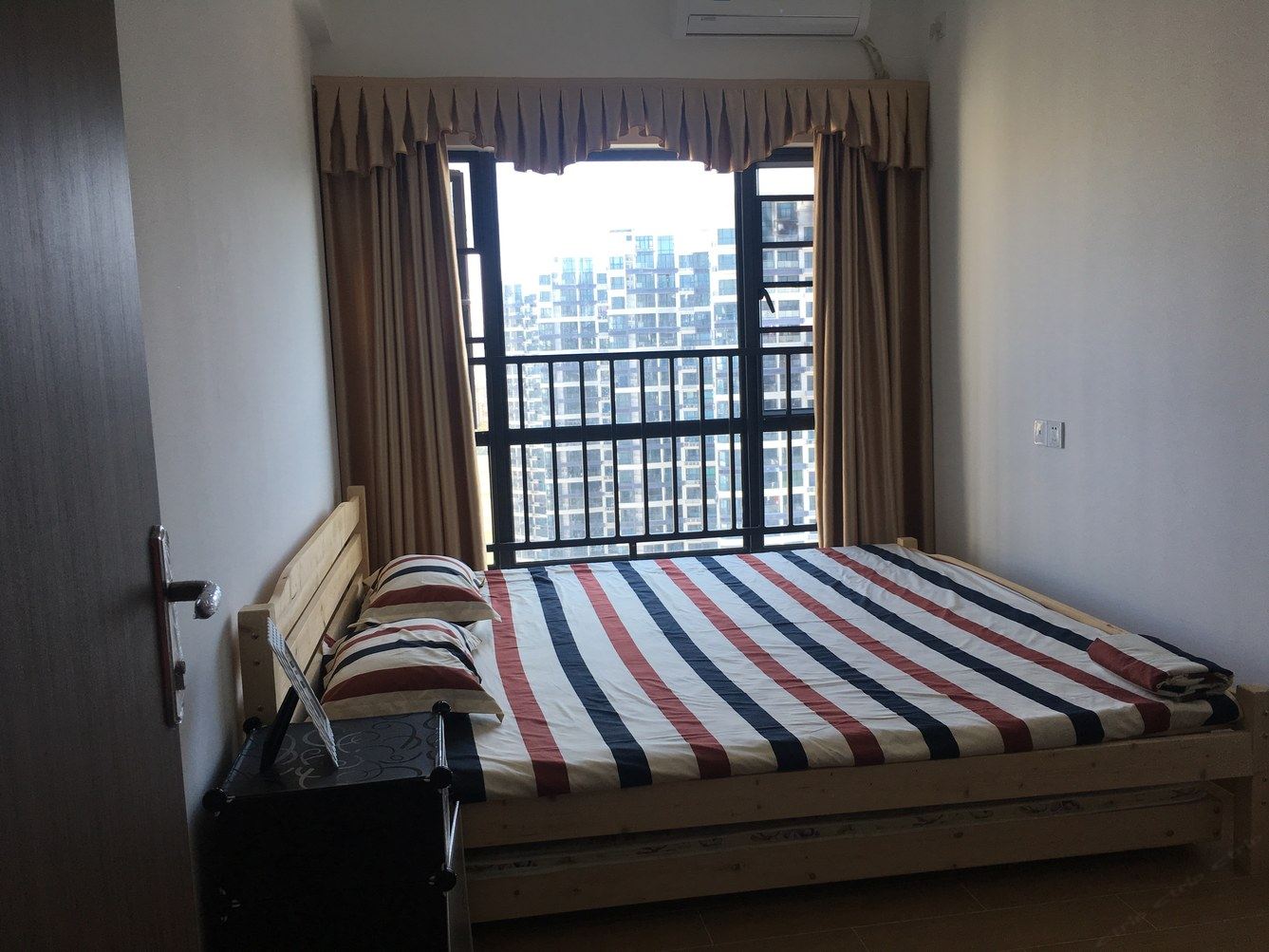 惠州旅游达人V公寓(惠州海边十里银滩分店)