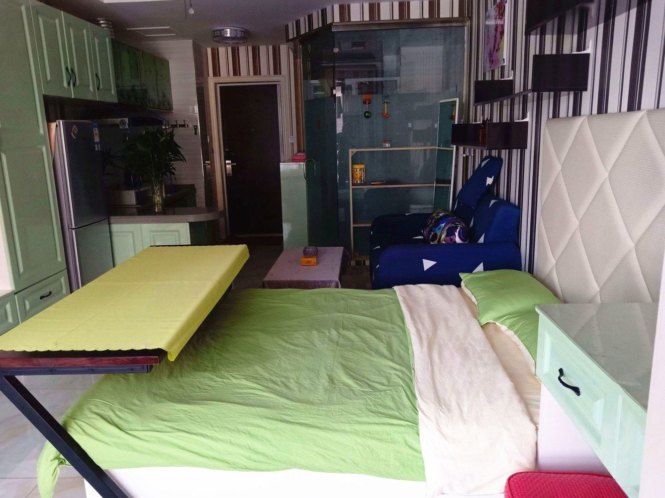 翟士荣公寓(西安梁家街村店)