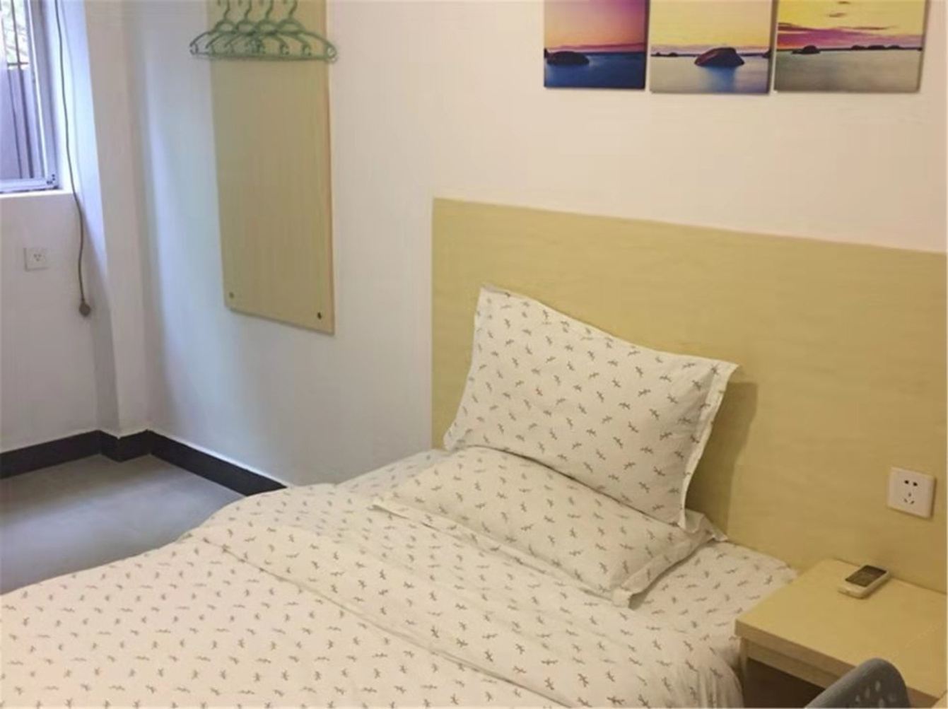 素雅大床房
