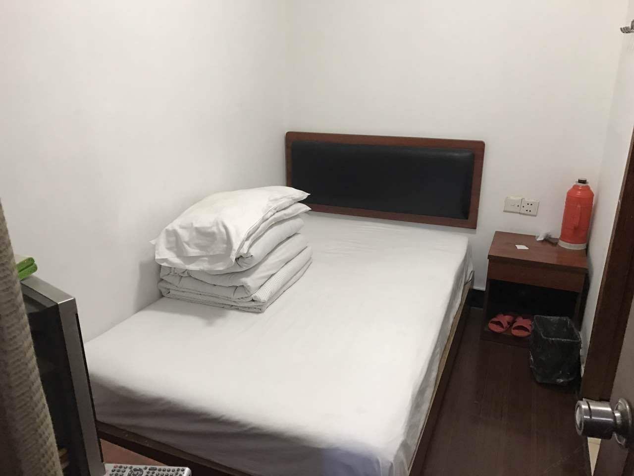 经济单人房(公共卫浴)