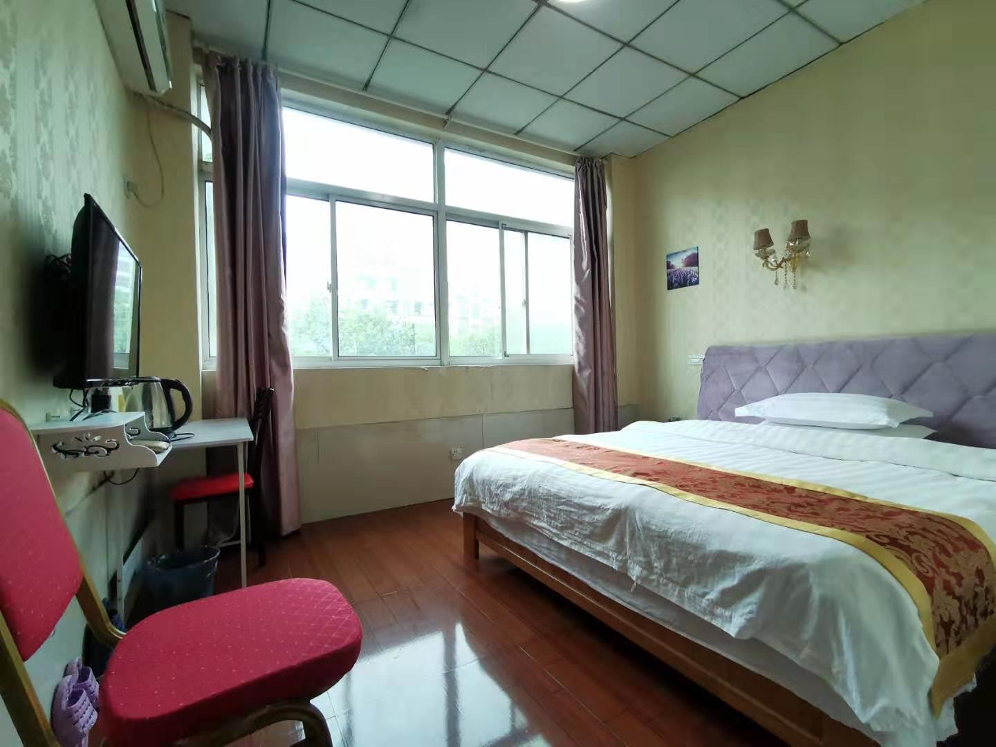舒适大床房