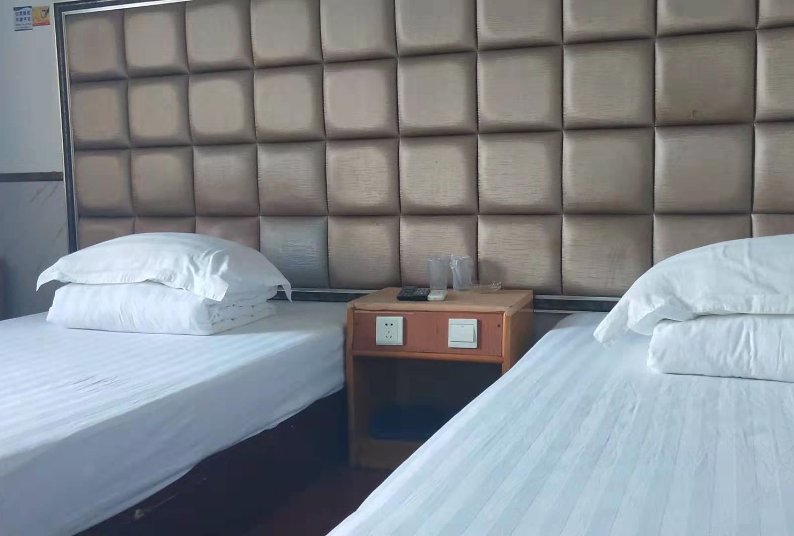 双床房