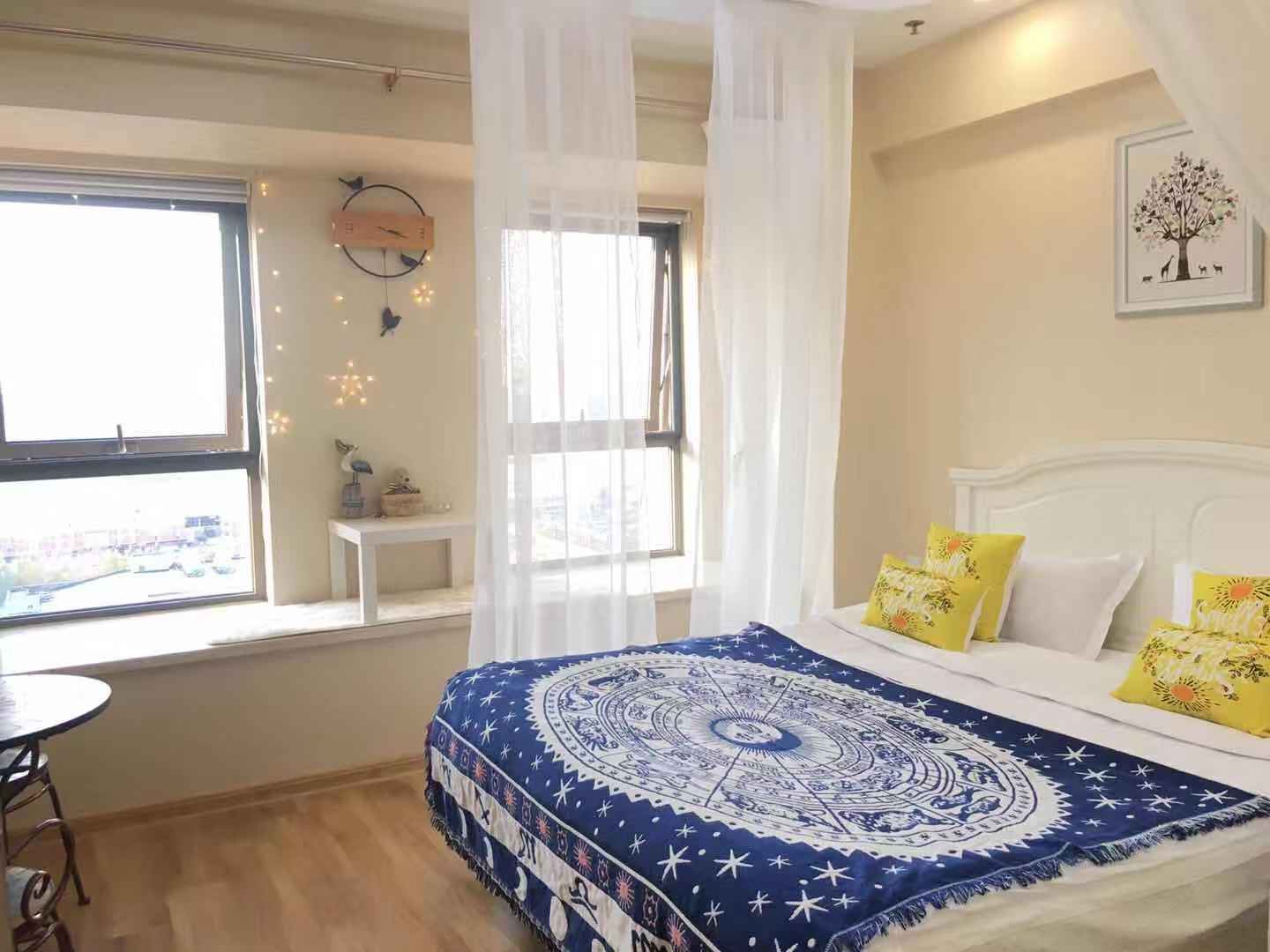 东南亚帏幔风格大床房