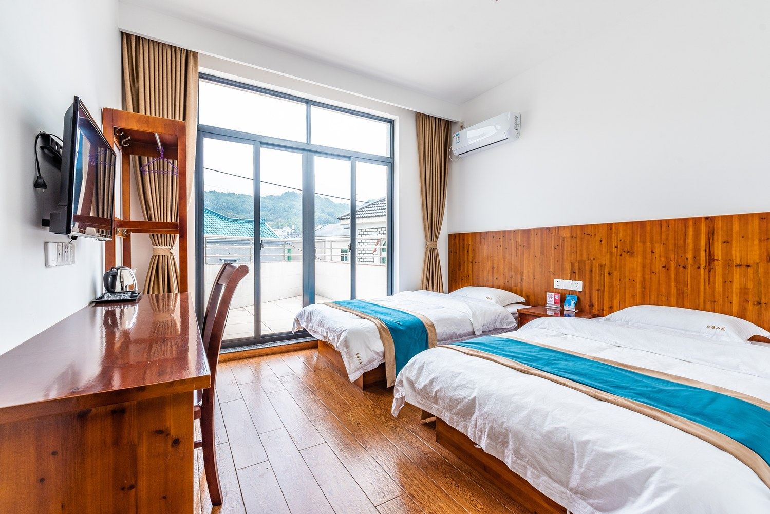 宁波猪猪侠飞特色民宿(上下段分店)