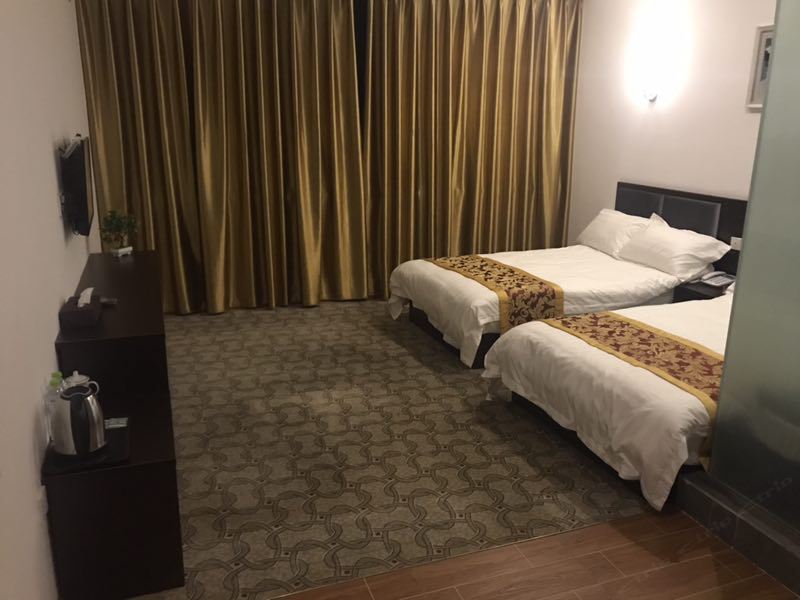 标准双床间