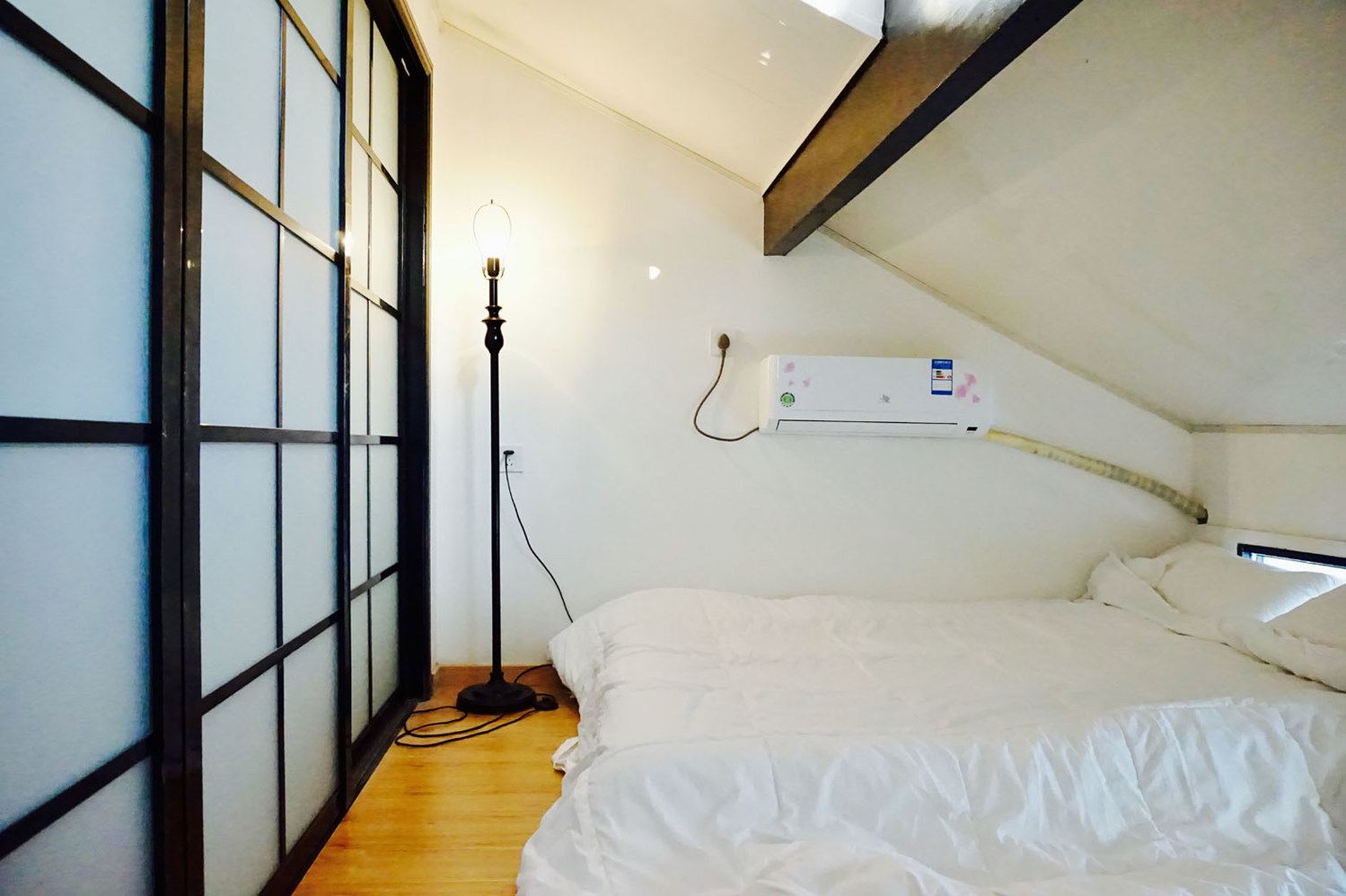 上海桐花里弄公寓(河南南路分店)