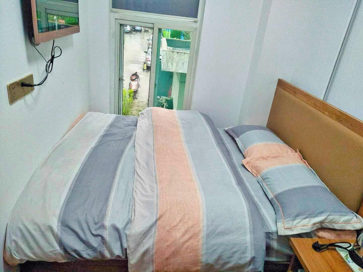 精选大床房