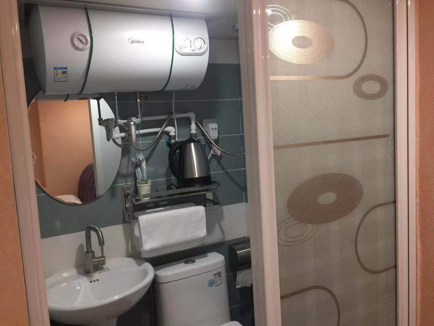 大床房（无窗）