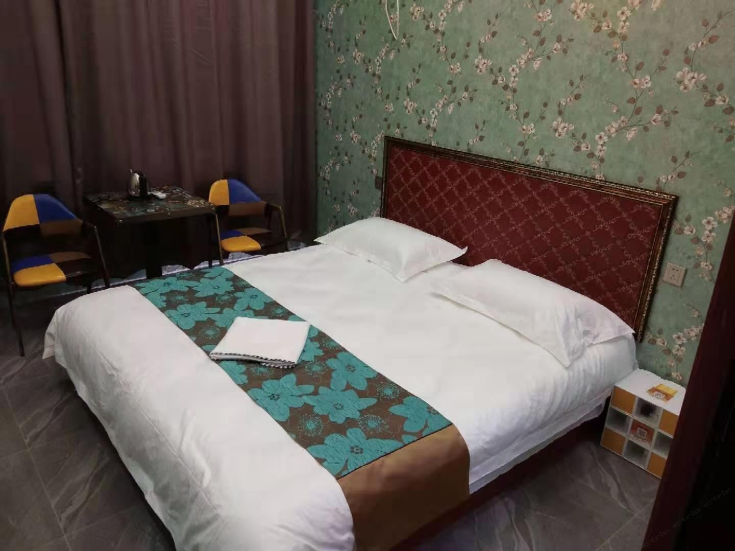 豪华大床房