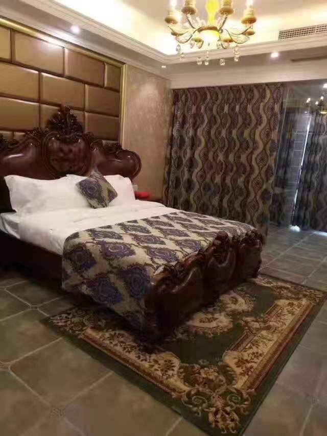 豪华大床房