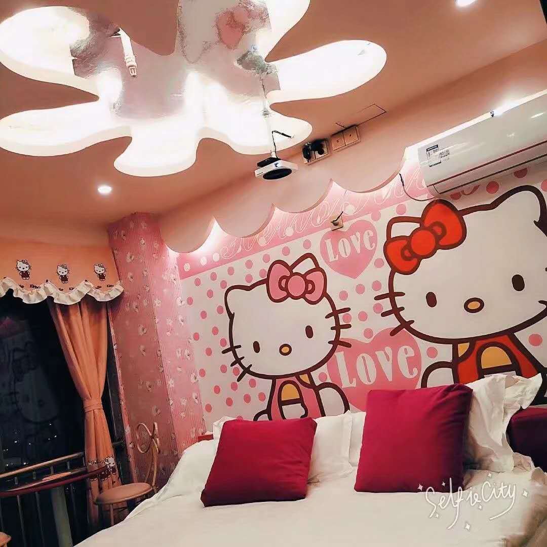 KT猫少女心圆床房