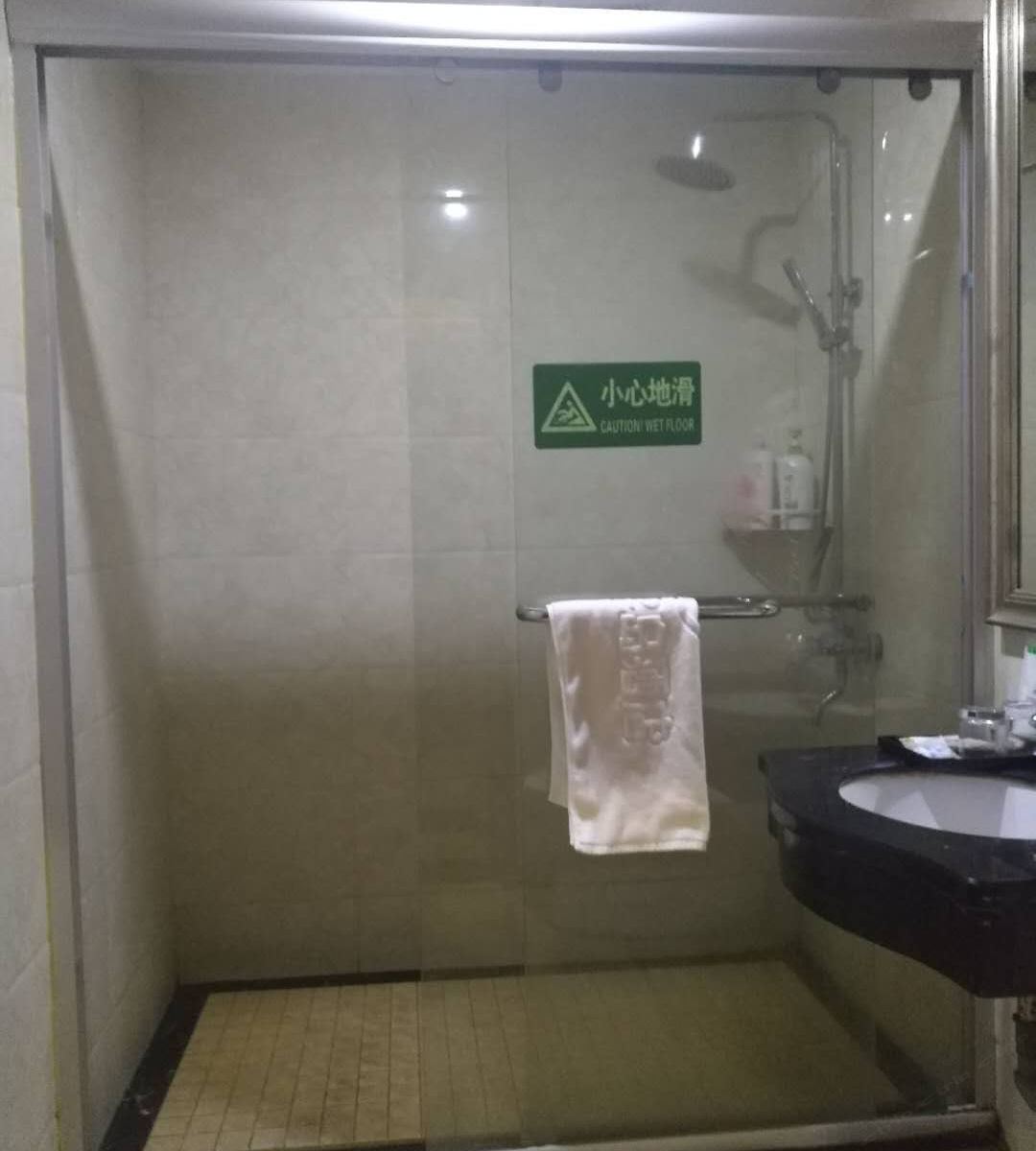 普通大床房