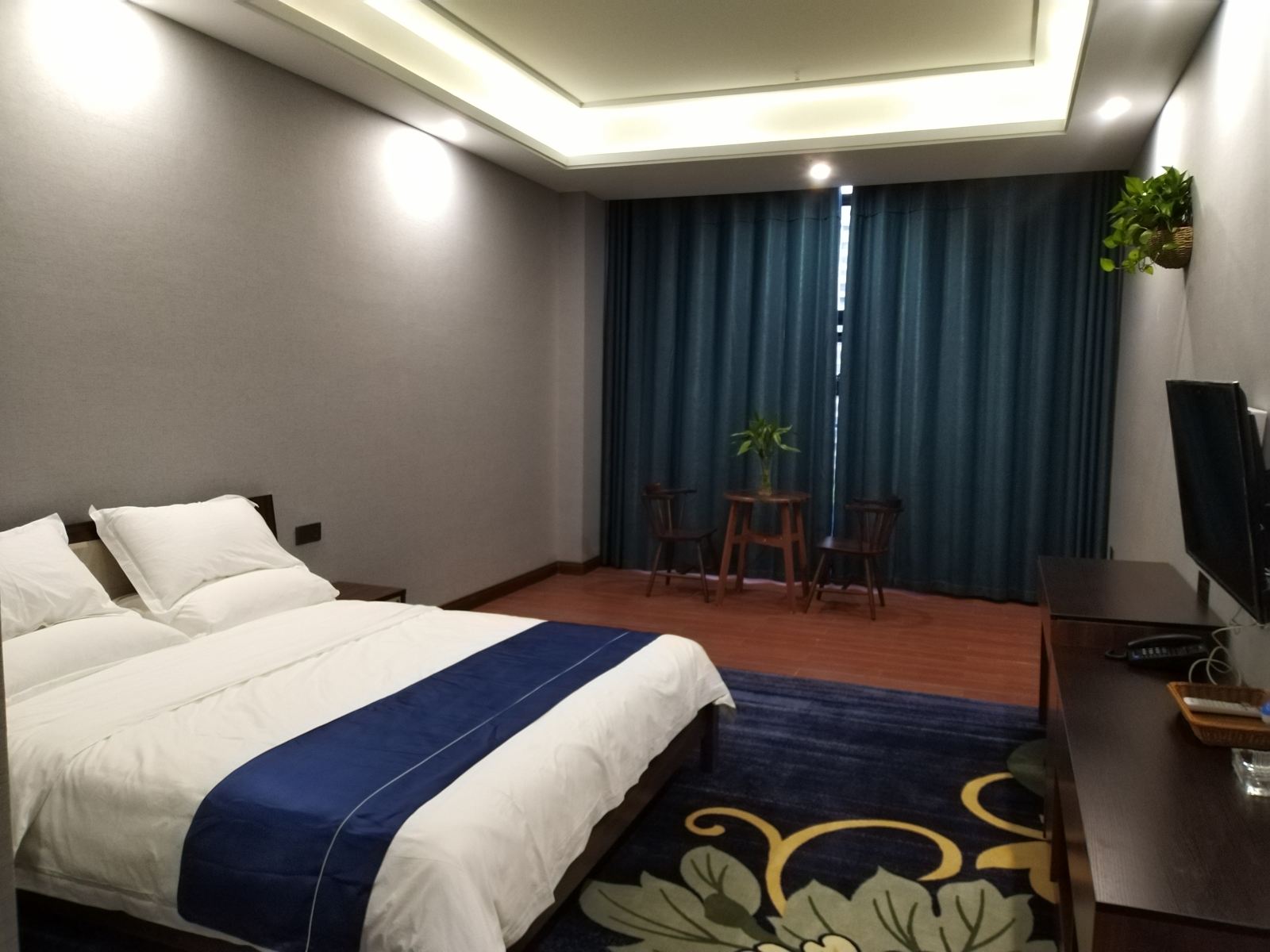 豪华大床房