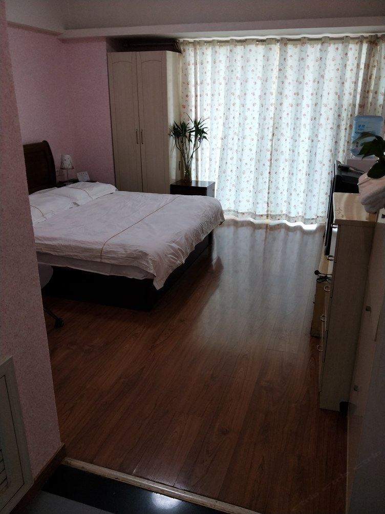 温馨大床间
