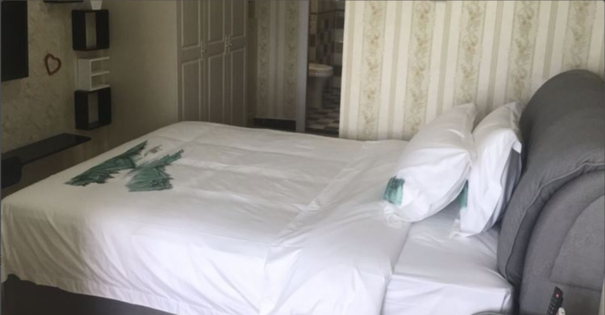经济大床房