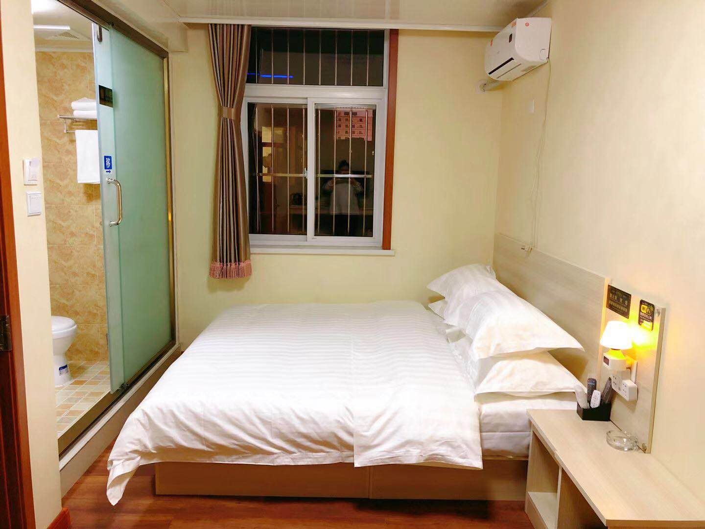 标准大床房