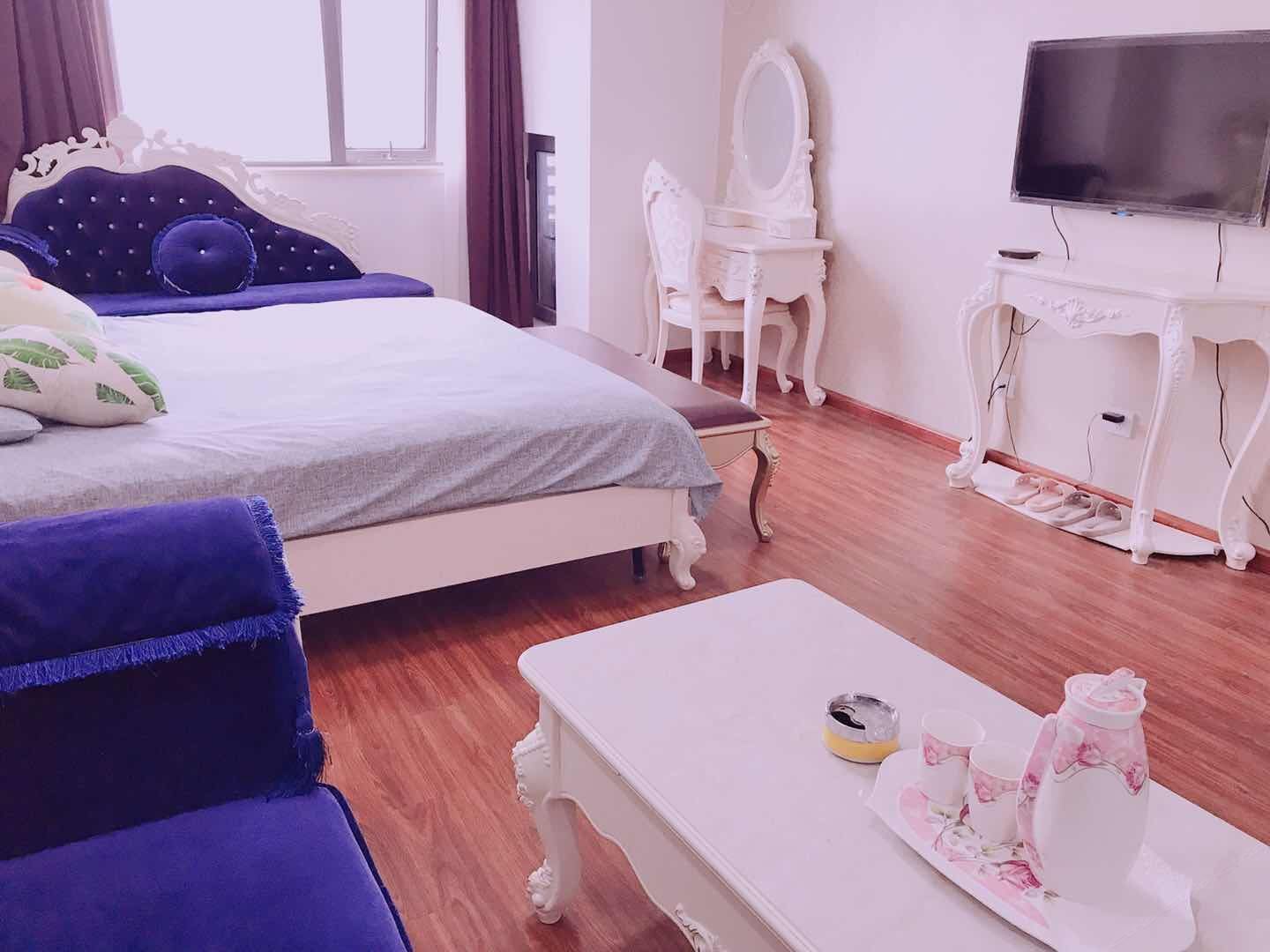高级大床房