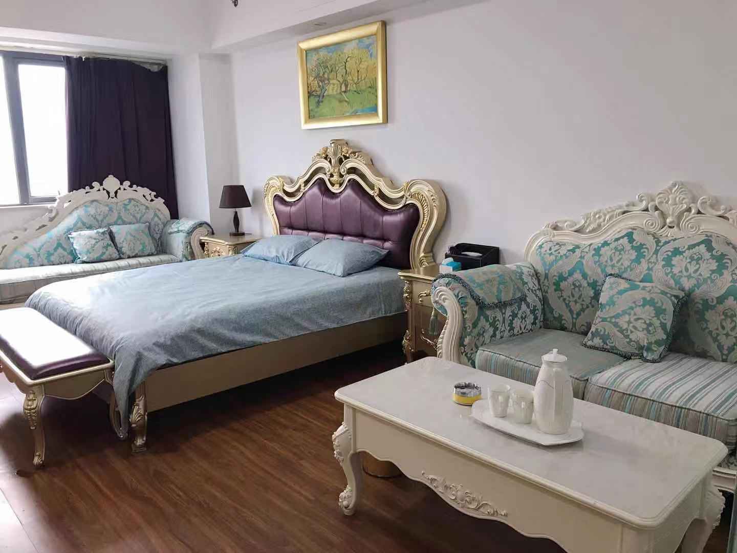 高级大床房