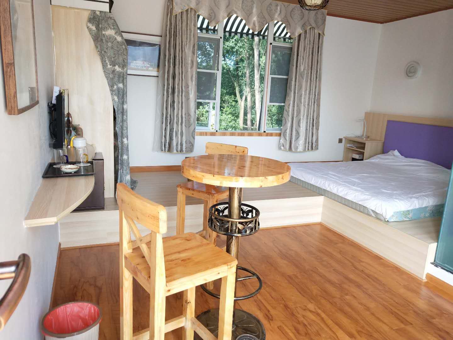 舒适大床间